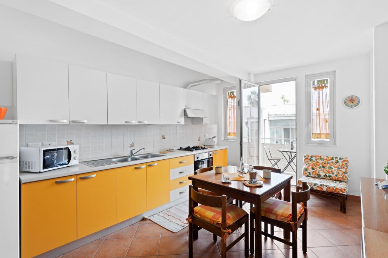 Aci Castello Seaview Apartment With Parking Екстер'єр фото