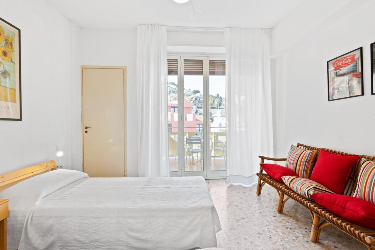 Aci Castello Seaview Apartment With Parking Екстер'єр фото