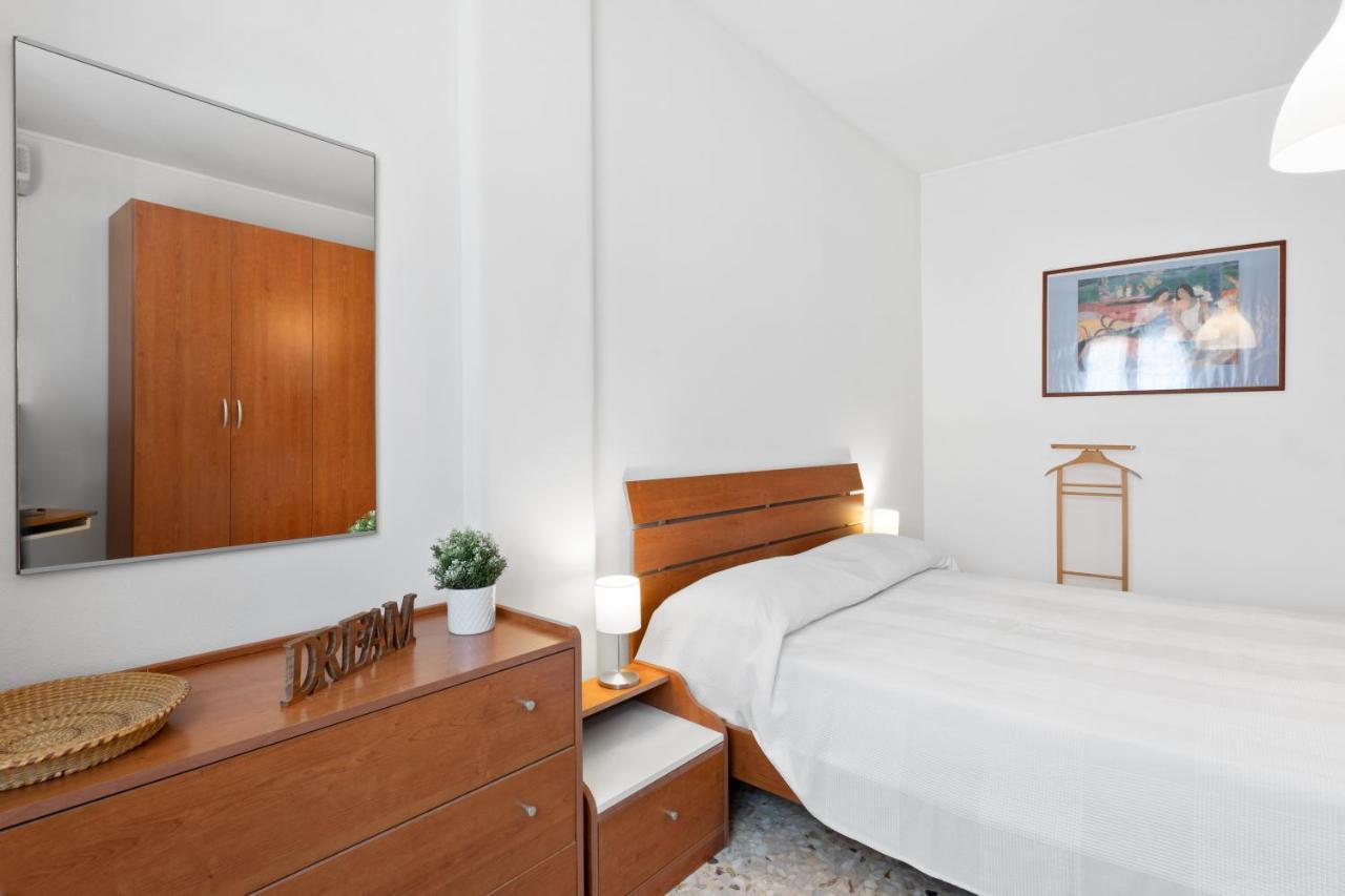 Aci Castello Seaview Apartment With Parking Екстер'єр фото