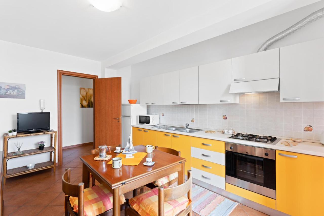 Aci Castello Seaview Apartment With Parking Екстер'єр фото