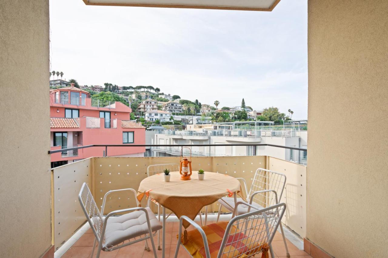 Aci Castello Seaview Apartment With Parking Екстер'єр фото